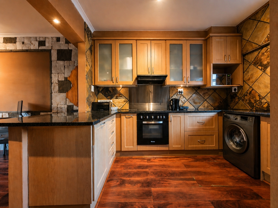 3 Bedroom Property for Sale in Wynberg Upper Western Cape